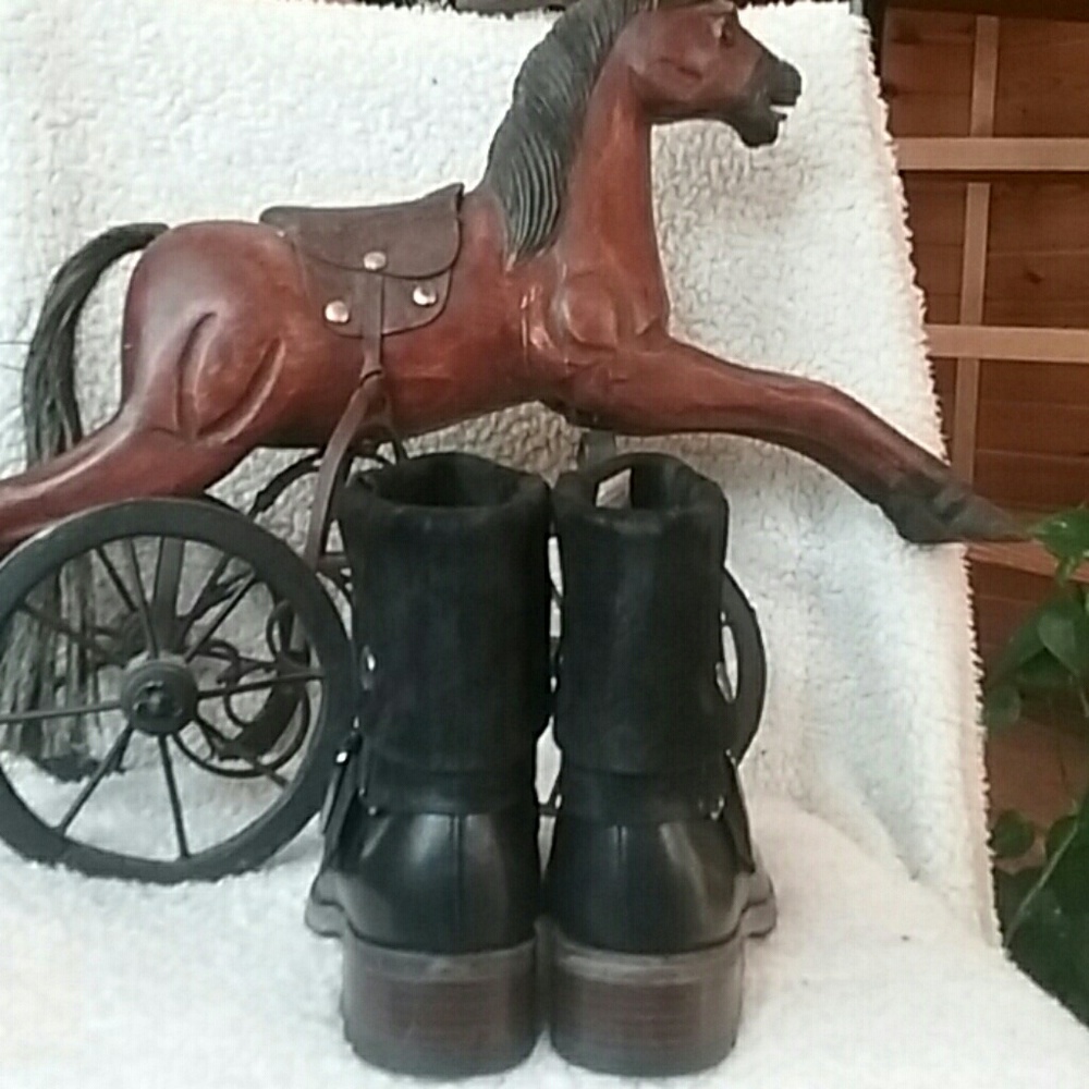 Clarks ankle booties - Picture 4 of 8